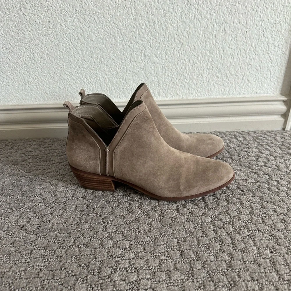 Sam Edelman booties - Picture 1 of 3